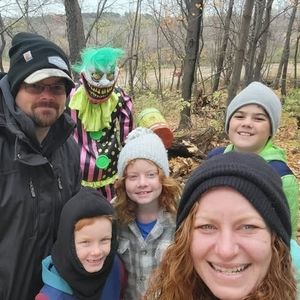 Meet your Posher, Courtney